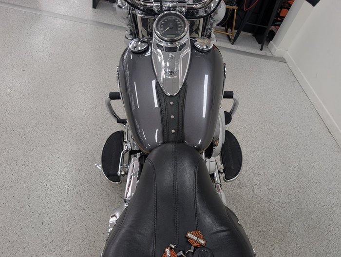 2016 Harley-davidson FLSTC HERITAGE SOFTAIL CLASSIC silver
