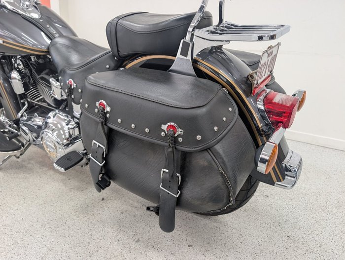 2016 Harley-davidson FLSTC HERITAGE SOFTAIL CLASSIC silver
