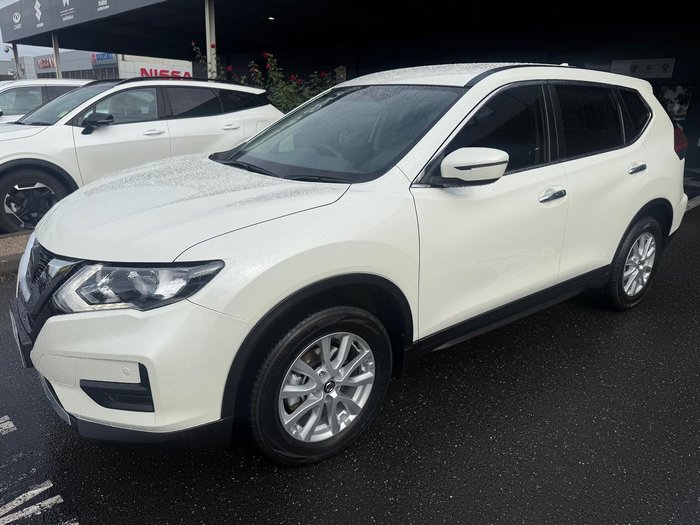 2022 Nissan X-TRAIL ST