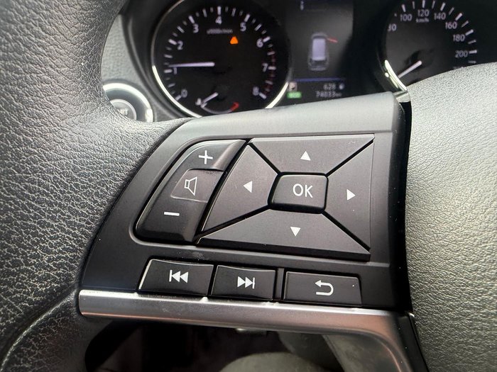 2022 Nissan X-TRAIL ST