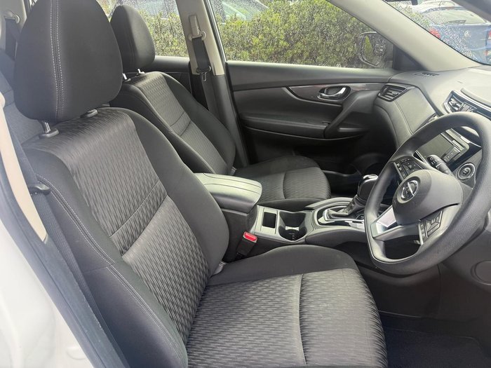 2022 Nissan X-TRAIL ST