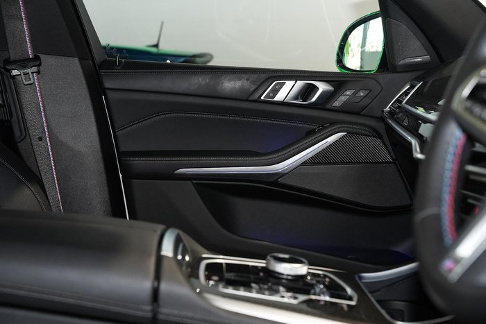 2023 BMW X5 M60i