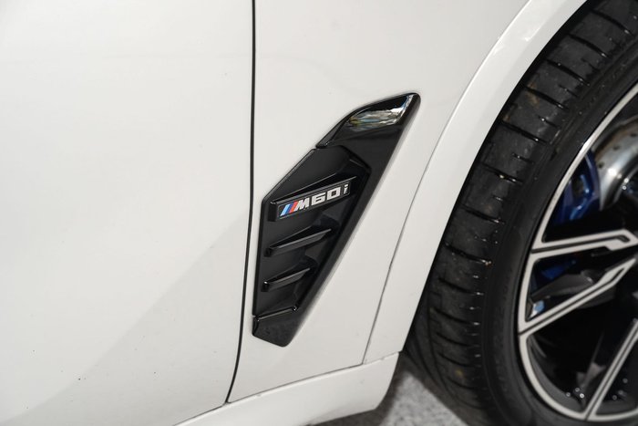2023 BMW X5 M60i