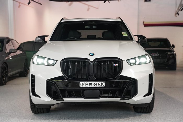 2023 BMW X5 M60i