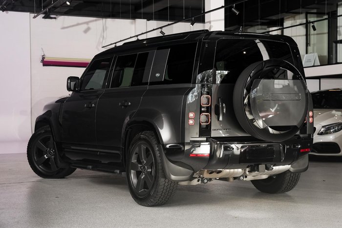 2024 Land Rover Defender 110 D300 X-Dynamic HSE