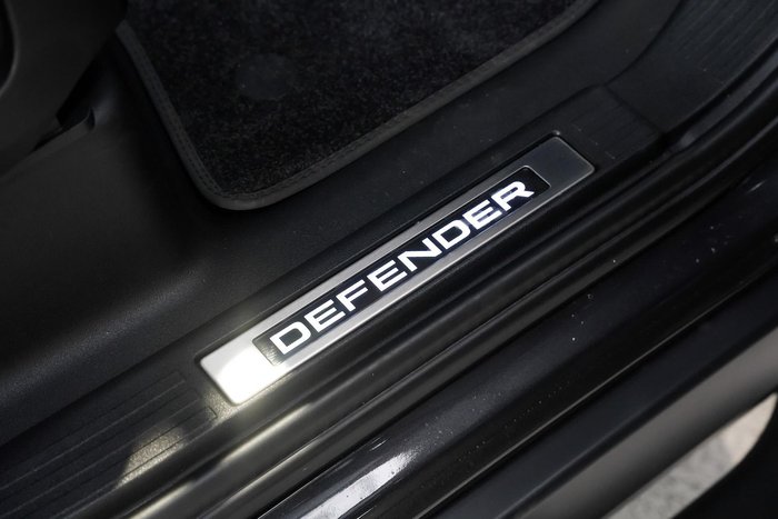 2024 Land Rover Defender 110 D300 X-Dynamic HSE