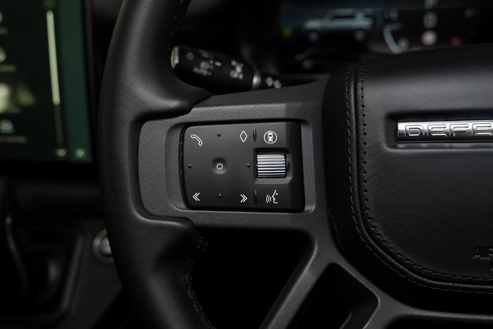2024 Land Rover Defender 110 D300 X-Dynamic HSE