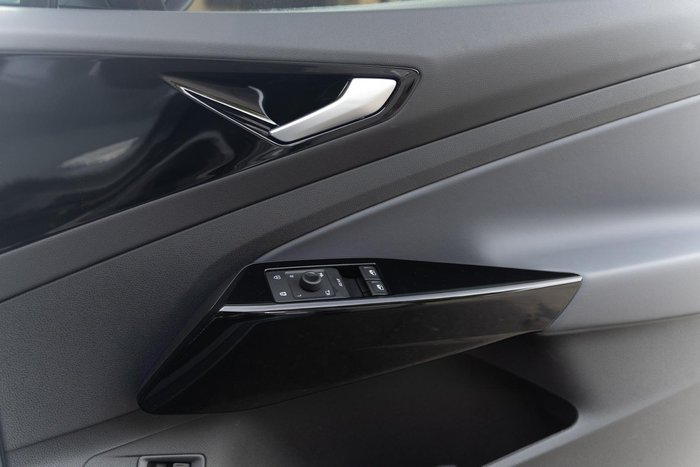 2025 Volkswagen ID.4 Pro