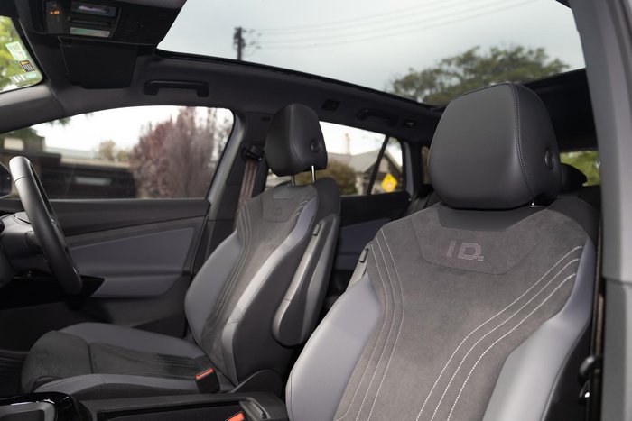 2025 Volkswagen ID.4 Pro