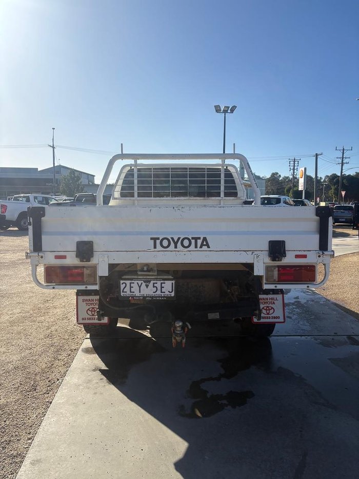 2018 Toyota Hilux SR GUN126R 4X4 Dual Range Glacier White