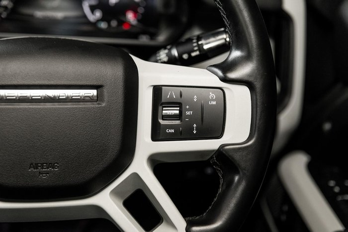 2021 Land Rover Defender 110 D300 SE