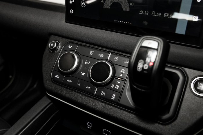 2021 Land Rover Defender 110 D300 SE