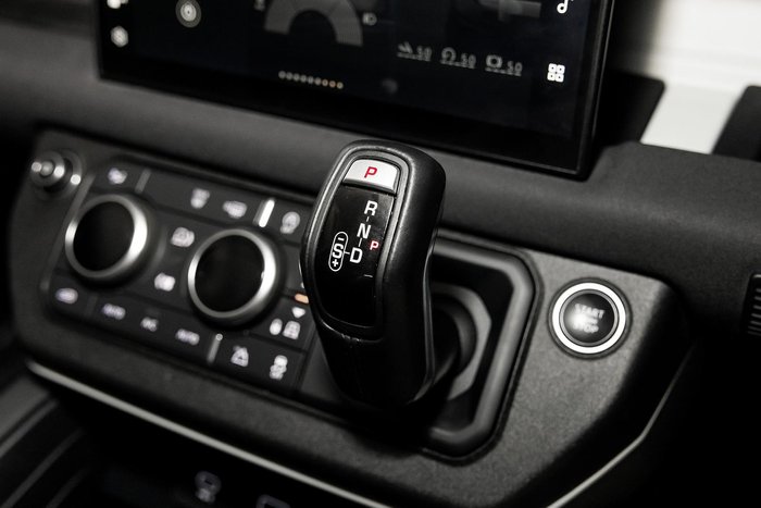 2021 Land Rover Defender 110 D300 SE