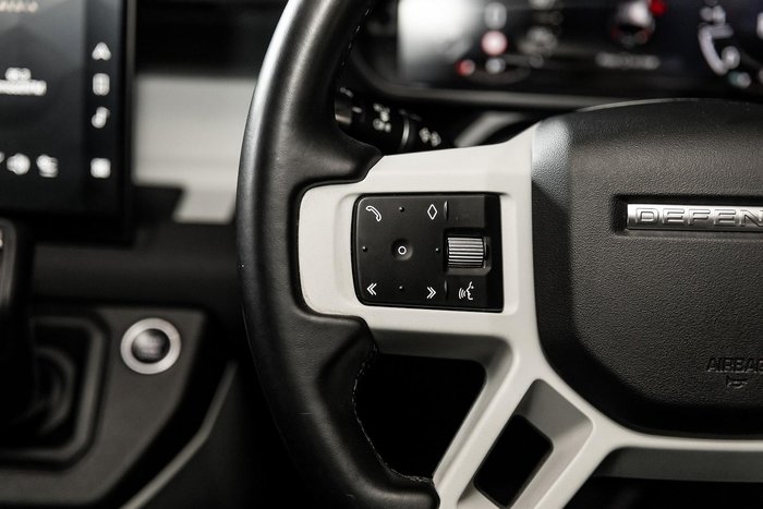 2021 Land Rover Defender 110 D300 SE