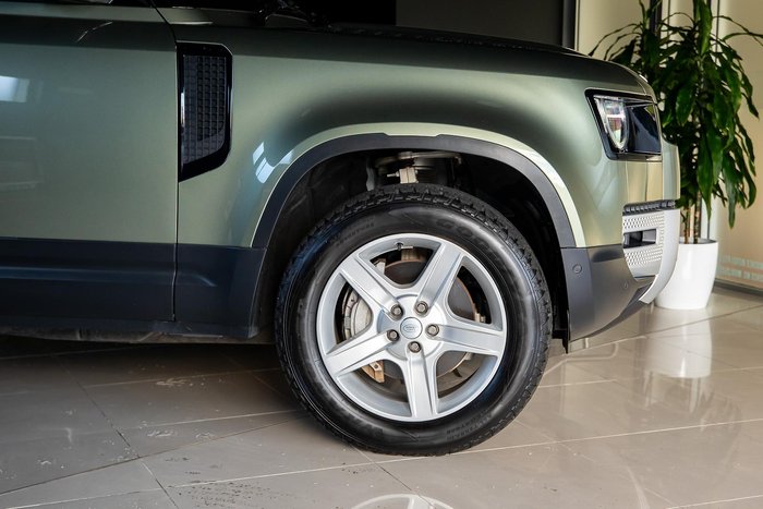 2021 Land Rover Defender 110 D300 SE
