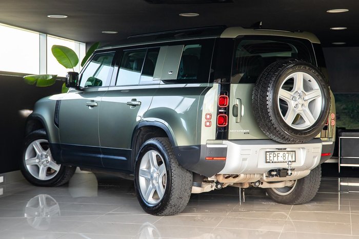 2021 Land Rover Defender 110 D300 SE