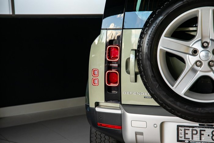 2021 Land Rover Defender 110 D300 SE