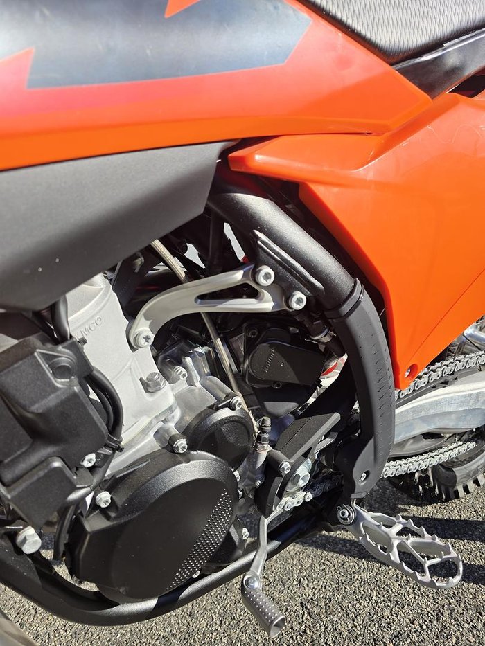2025 KTM 300 SX SX Orange