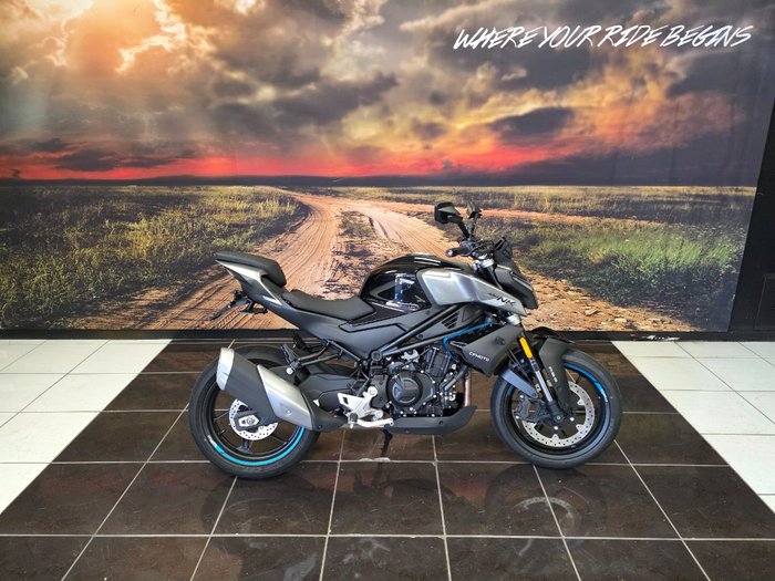 2025 CFMOTO 450 NK BLACK