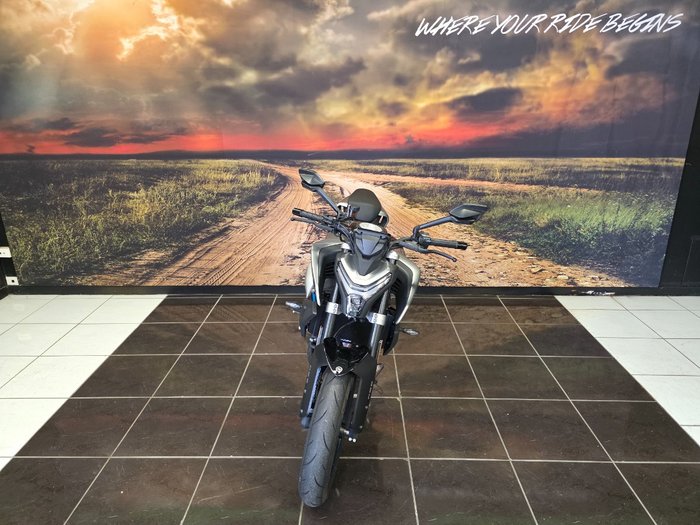 2025 CFMOTO 450 NK BLACK