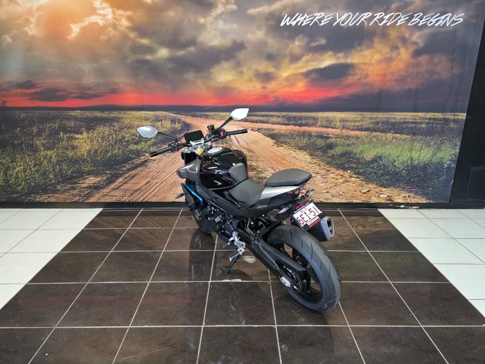 2025 CFMOTO 450 NK BLACK