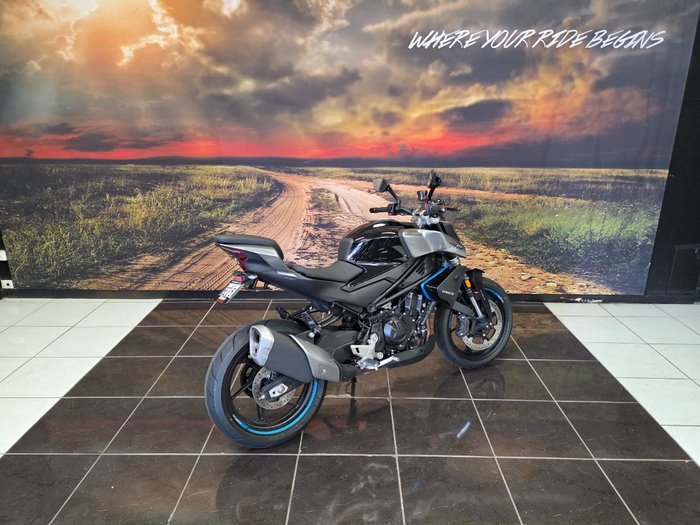 2025 CFMOTO 450 NK BLACK