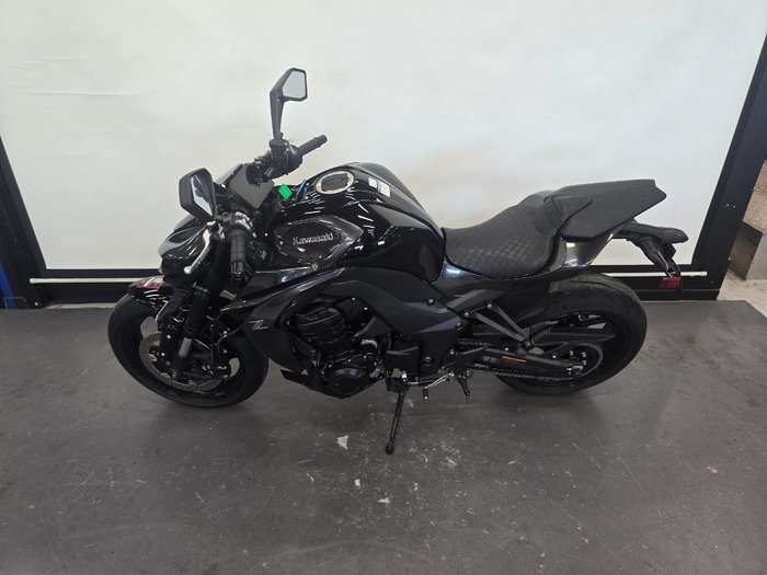 2026 Kawasaki Z1100 Black