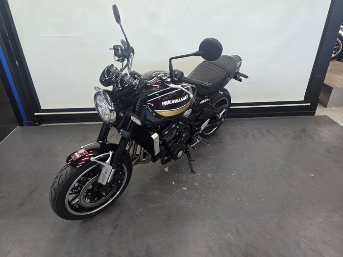 2026 Kawasaki Z900RS Red
