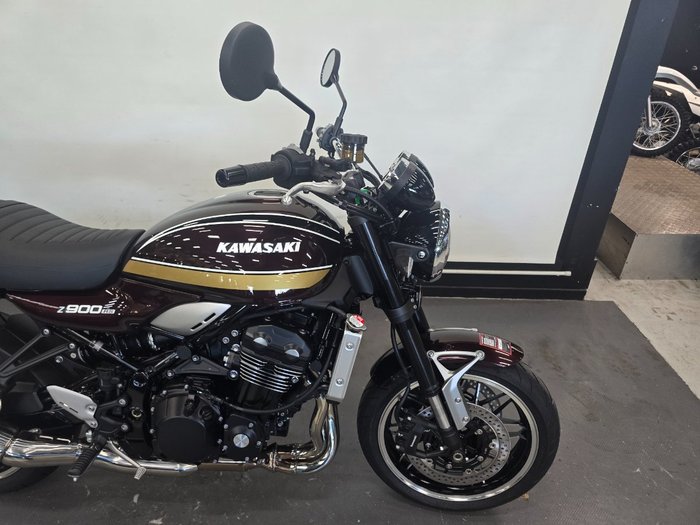 2026 Kawasaki Z900RS Red