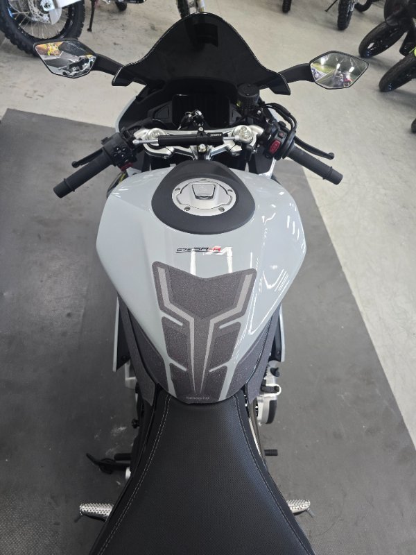 2025 CFMOTO 2025 CF Moto 675CC 675 SR-R ABS Aerolite Grey
