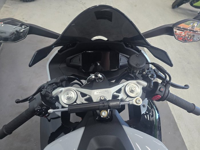 2025 CFMOTO 2025 CF Moto 675CC 675 SR-R ABS Aerolite Grey