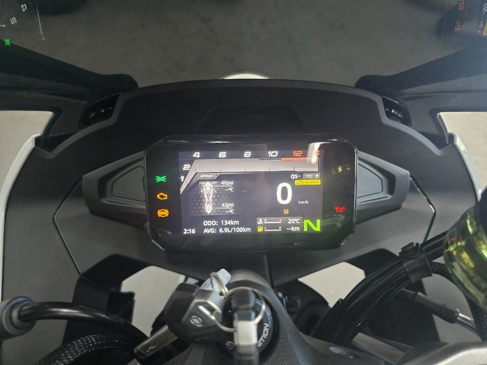2025 CFMOTO 2025 CF Moto 675CC 675 SR-R ABS Aerolite Grey