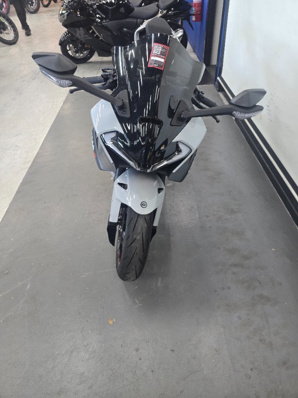 2025 CFMOTO 2025 CF Moto 675CC 675 SR-R ABS Aerolite Grey