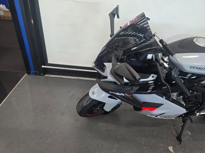 2025 CFMOTO 2025 CF Moto 675CC 675 SR-R ABS Aerolite Grey