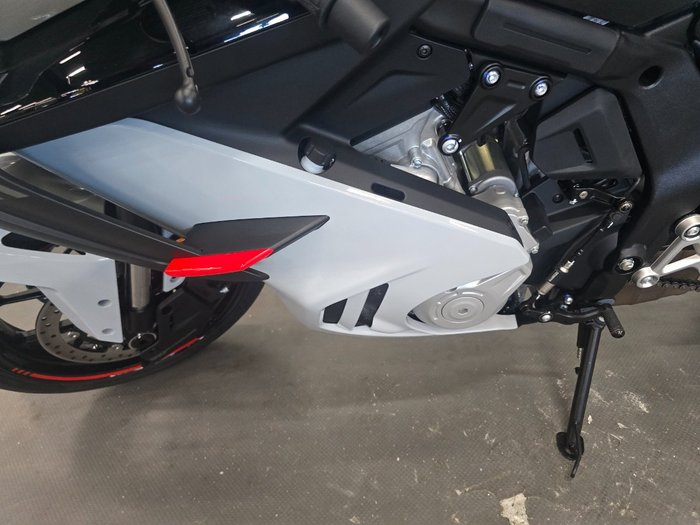 2025 CFMOTO 2025 CF Moto 675CC 675 SR-R ABS Aerolite Grey