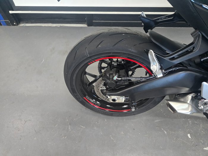 2025 CFMOTO 2025 CF Moto 675CC 675 SR-R ABS Aerolite Grey