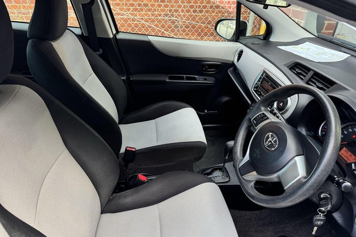 2014 Toyota Yaris YR NCP130R Glacier White