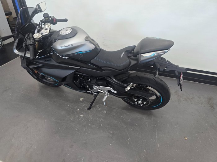 2026 CFMOTO 450 SR S GEM BLACK