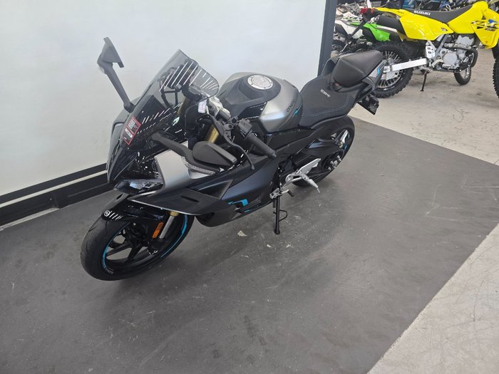 2026 CFMOTO 450 SR S GEM BLACK