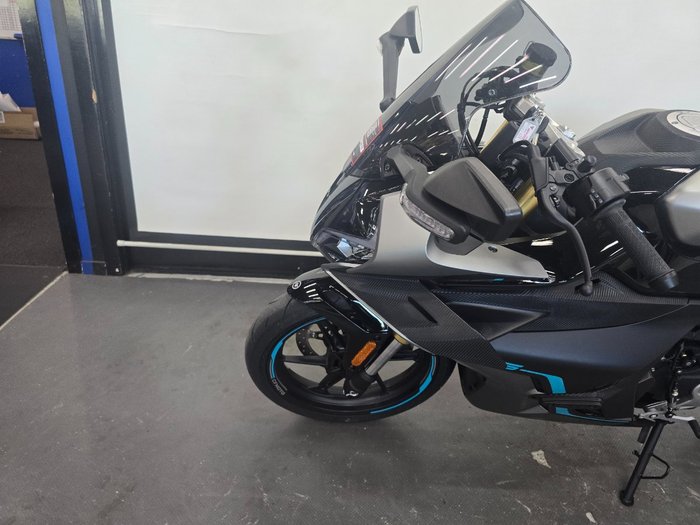 2026 CFMOTO 450 SR S GEM BLACK