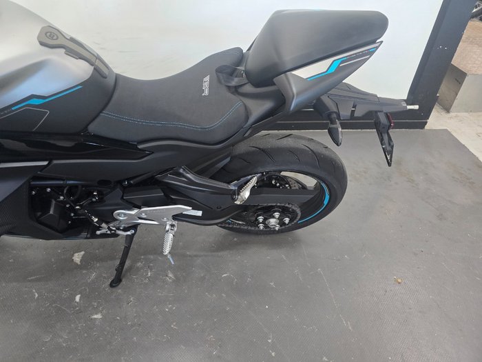 2026 CFMOTO 450 SR S GEM BLACK