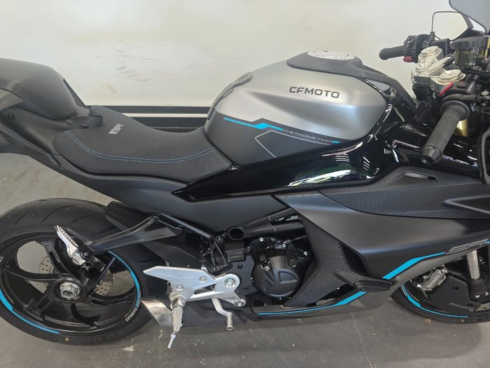 2026 CFMOTO 450 SR S GEM BLACK