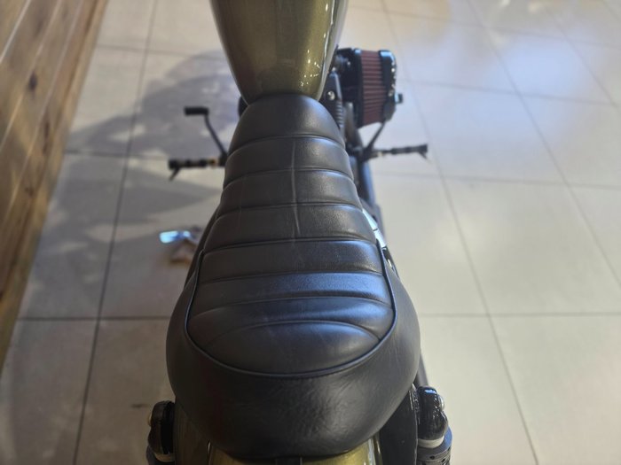 2017 HARLEY-DAVIDSON XL883 IRON 883
