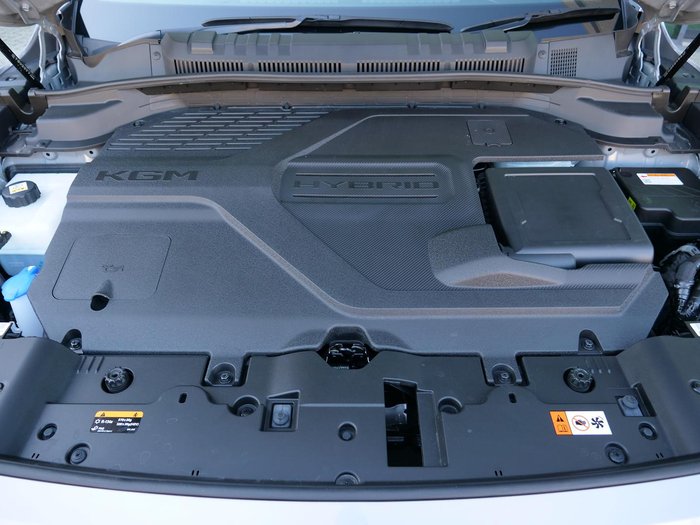 2025 KGM Torres Hybrid K40