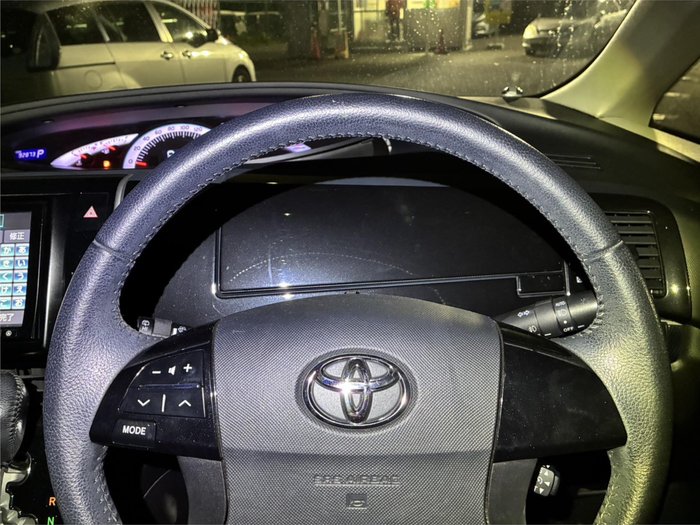 2013 Toyota Estima
