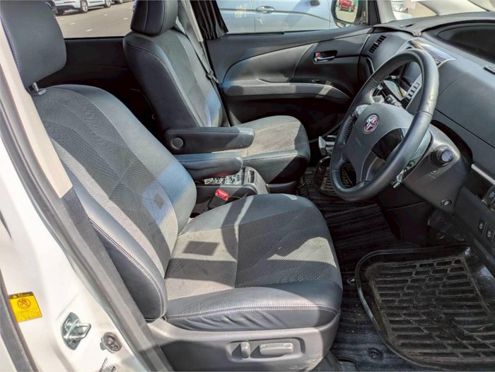 2014 Toyota Estima