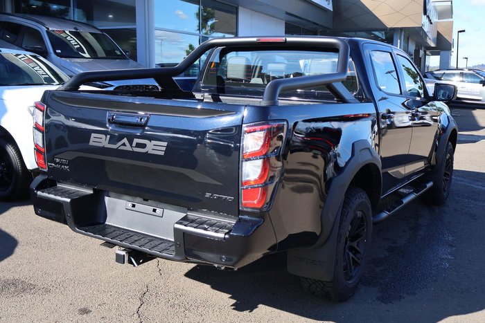 2026 Isuzu D-MAX BLADE