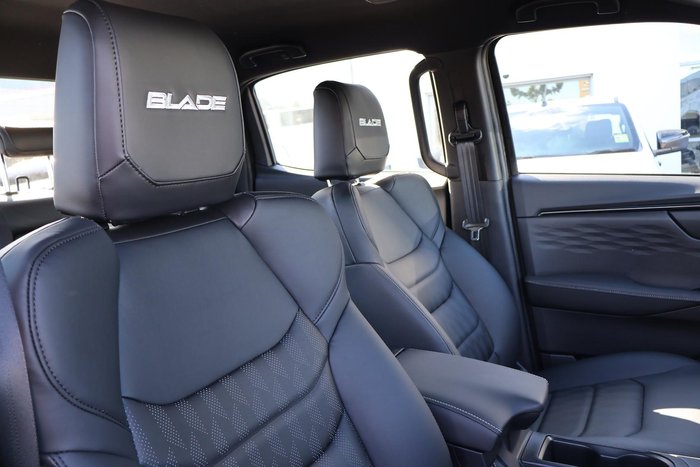 2026 Isuzu D-MAX BLADE