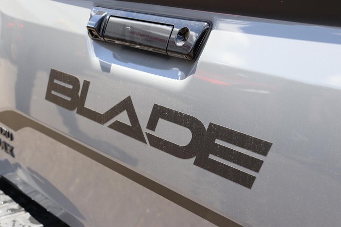 2026 Isuzu D-MAX BLADE