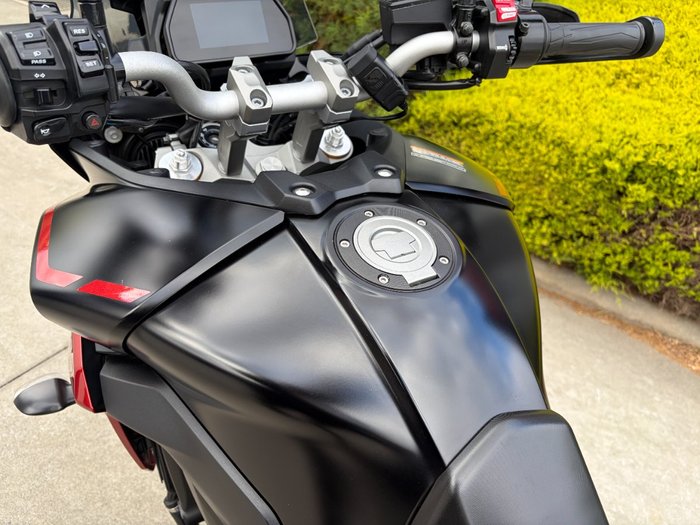 2021 Yamaha TRACER 9 GT (MT-09TRASP) Black